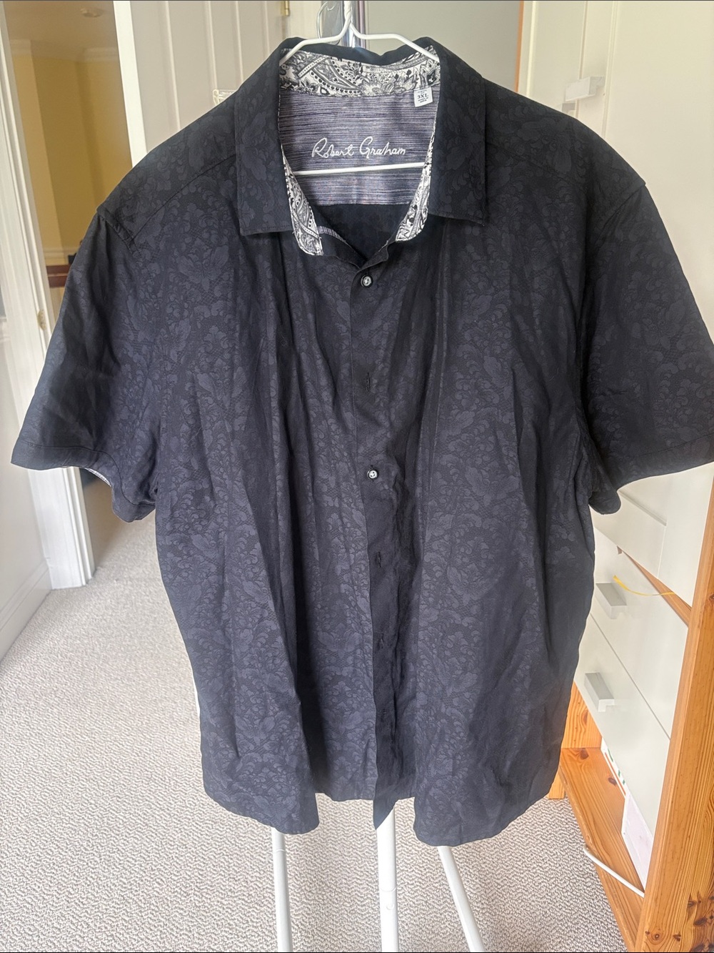 Robert Graham Black Short-Sleeve Button-Down Shirt with Subtle Jacquard